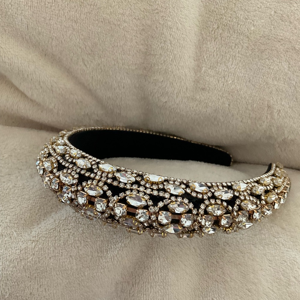 Elegant Black and Silver Embellished Headband - Picture 1 of 5